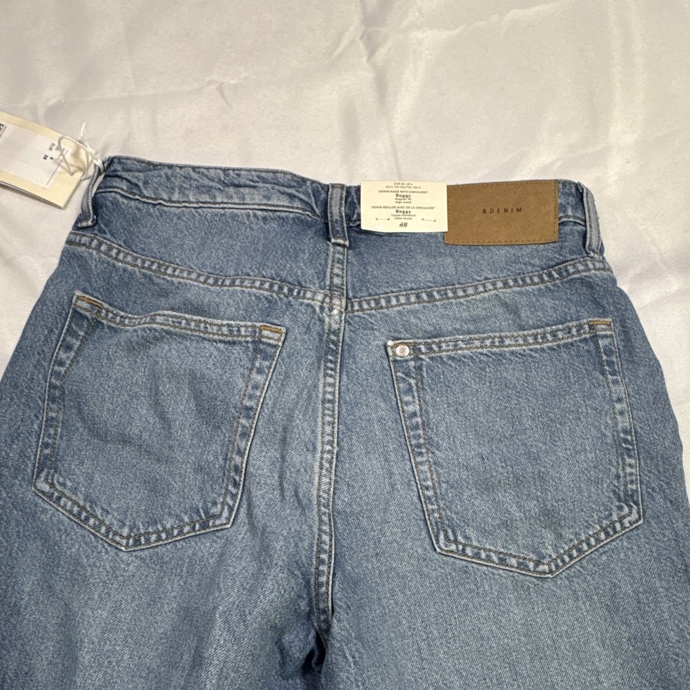 H&M Baggy High Waist Jeans Women's Size 6 Light Wash Wide Leg Denim NWT - Picture 9 of 10